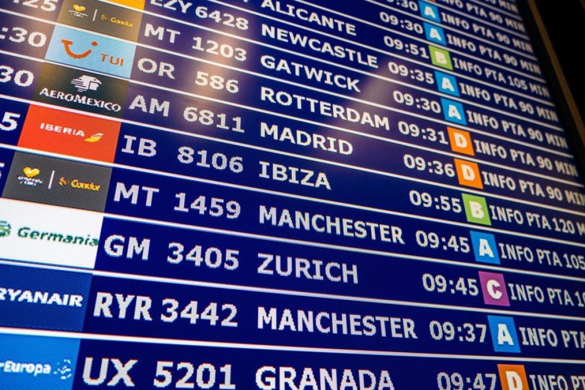 El Parlamento Europeo refuerza derechos para viajeros frente a retrasos, cancelaciones y servicios básicos
