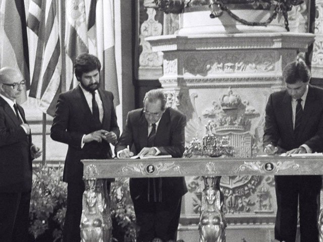 Una firma para la historia